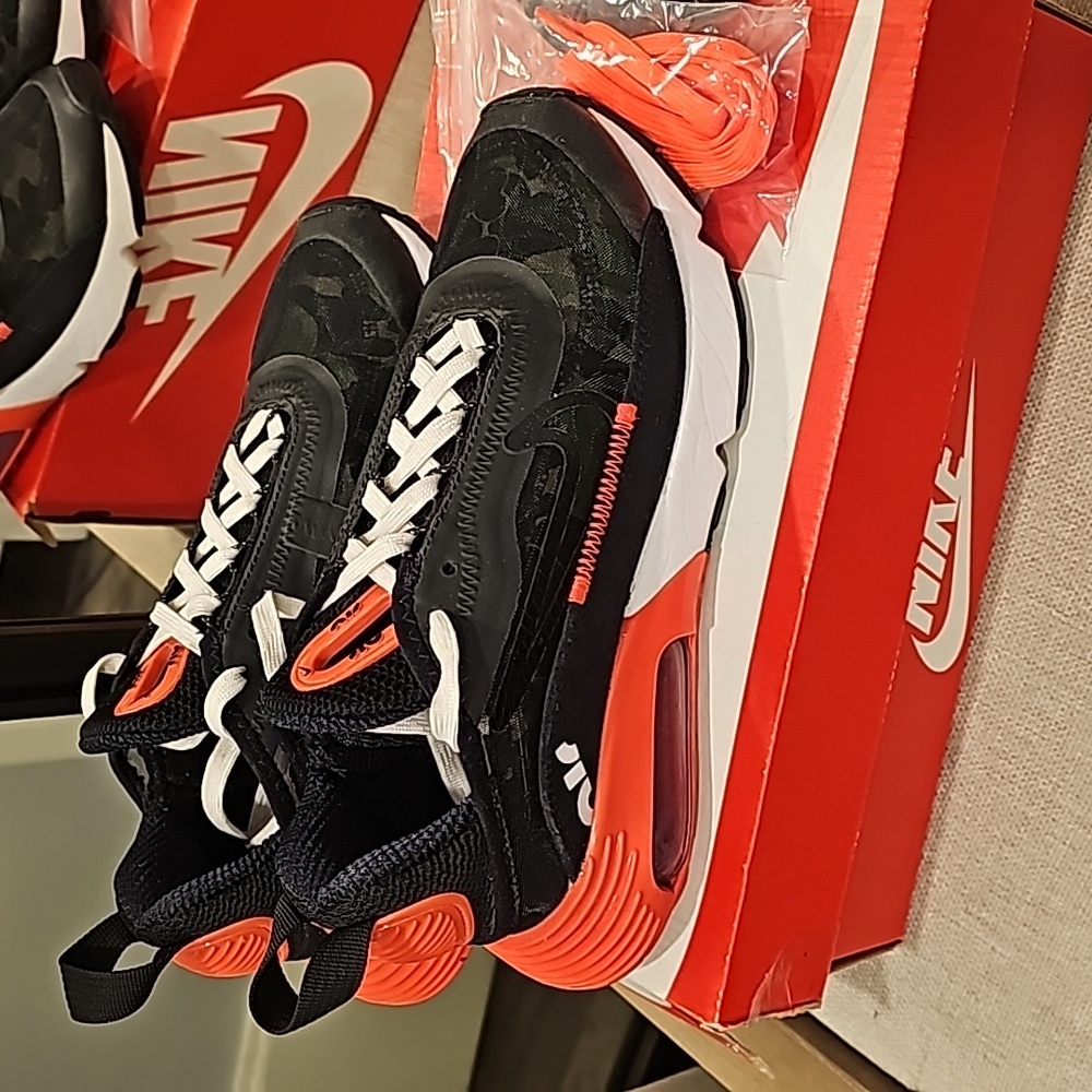 Nike Air Max 2090